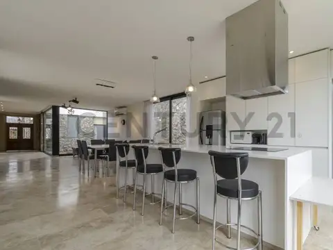 Venta-Permuta Casa 5 ambientes con pileta sobre 1.400 m² en Haras San Pablo – APTA CREDITO!