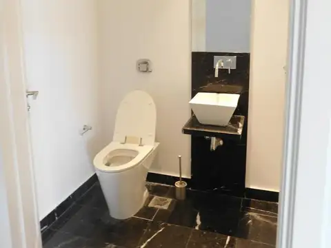 Departamento en Alquiler con 2 cocheras
