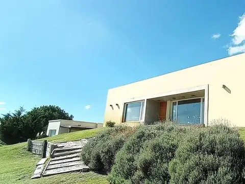 Casa en venta - 3 Dormitorios 3 Baños - Pinamar