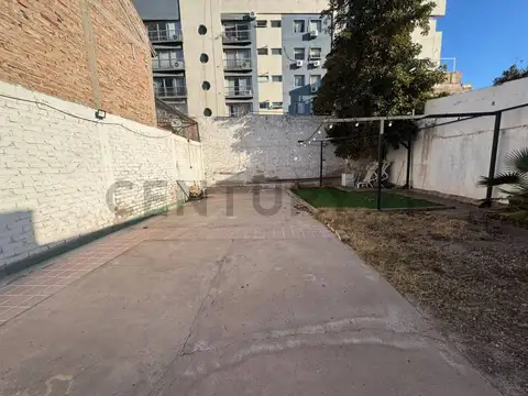 Juan B Justo 300