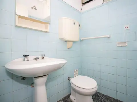 ALQUILER OFICINA EN CIUDAD VIEJA