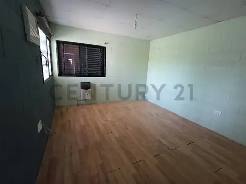 SE VENDE PH DE DOS DORMITORIOS Y GARAGE EN RAFAELA