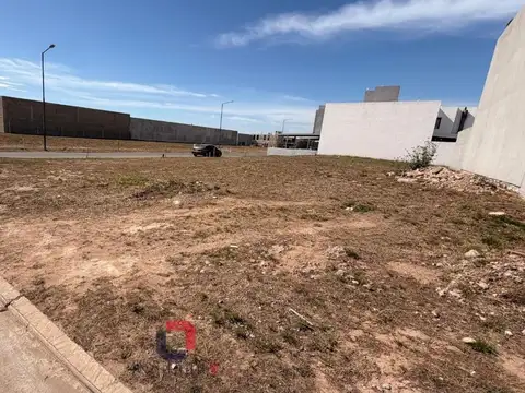 Lote en Solares de Manantiales
