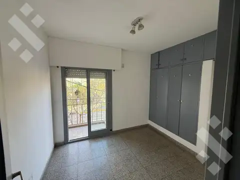 Departamento 5 ambientes con 1 baño
