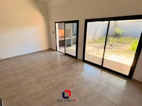 Casa 3 ambientes con 2 baños