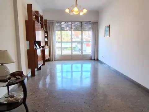 Departamento tipo PH 4 amb, patio, Apto credito. 110m2 -  Llavallol al 4800
