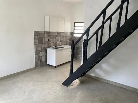 Depto Tipo Casa en Alquiler de 1 dormitorio