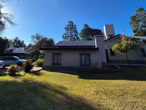 Casa 5 ambientes con 3 baños