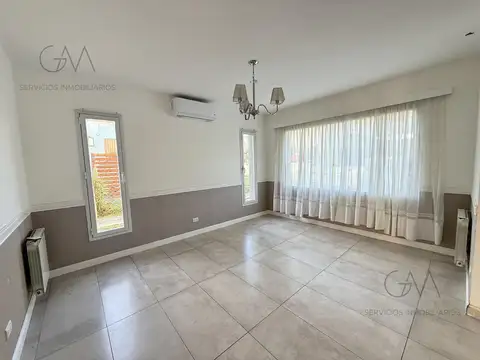 Casa 4 ambientes con 3 baños