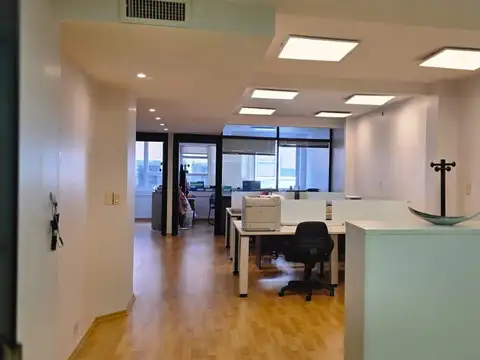 Oficina en Microcentro excelente estado VENTA CON RENTA