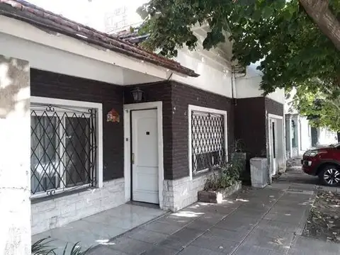 OPORTUNIDAD VENTA CASA DE 4 AMBIENTES EN ITUZAINGO SUR