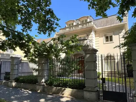 Casa  en Venta en Acassuso, San Isidro, G.B.A. Zona Norte