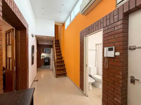 Depto Tipo Casa en Venta de 3 ambientes
