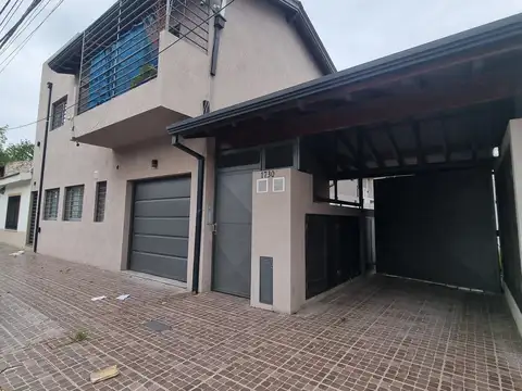 Depto Tipo Casa en Alquiler de 3 ambientes