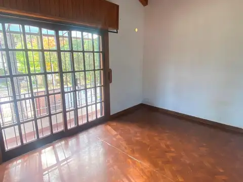 Casa en Alquiler en Barrio Parque Leloir, $ 1.200.000