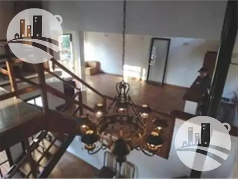 Hosteria 9 hab. 3*