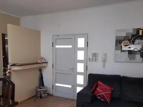 Casa en Venta con 6 cocheras