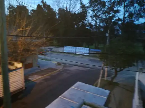 Alquiler de depto. De dos ambientes con balcón al frente sin expensas en Caseros