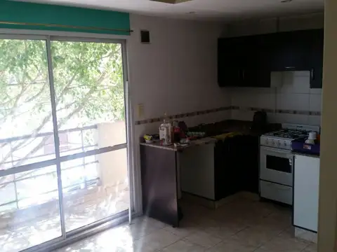 Departamento en Alquiler en Caseros, $ 550.000