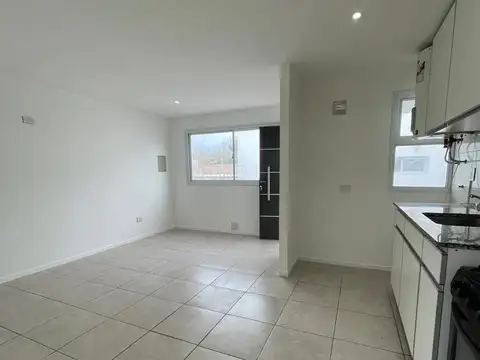 Departamento en Alquiler con 1 cocheras