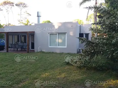 Casa 3 ambientes con 2 baños