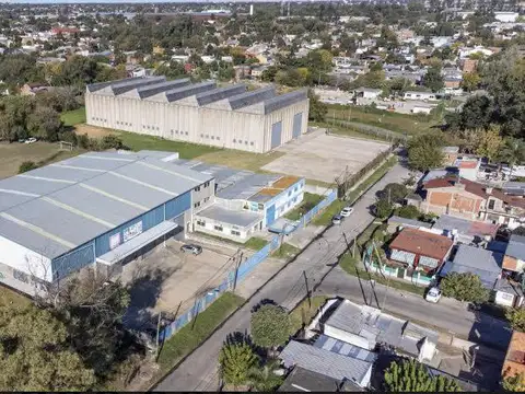 2500 m2 PACHECO SOBRE 4200 M2 DE TERRENO. UBICADO A 300 MTS DE AU. PANAMERICANA