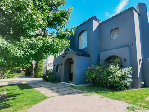 VENTA CASA CAMPO GRANDE - PILAR