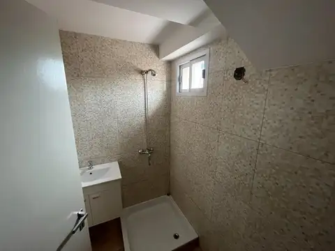Depto Tipo Casa en Venta en Villa Pueyrredón, USD 140.000