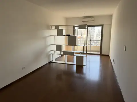 DEPTO DE 1 AMB.  PISO 9º AL C/FRENTE, DE 10 AÑOS DE ANTIGUEDAD, de aprox 30Mts2, EN EXCELENTE ESTADO