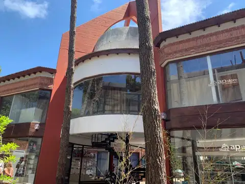 Local en Venta en Carilo, USD 99.000