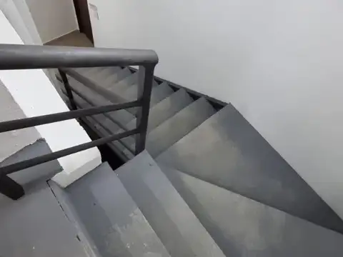 Oficina 5 ambientes con 2 baños