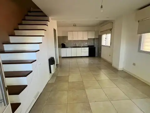 Moderno dúplex 3 ambientes en Villa Ballester – Apto crédito