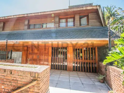 VENTA - CHALET - BARRANCA EN PUNTA CHICA- DE VICTORIA - SAN