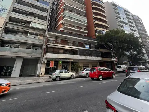 Departamento de dos ambientes en venta sobre Avda. Olazabal a mts. de Alvarez Thomas