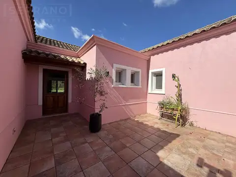 LHC. Venta. Casa 3 dormitorios 2 baños. Barrio Santa Teresa. Villanueva