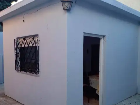 Casa en venta - 2 Dormitorios 1 Baño - San Clemente del Tuyú
