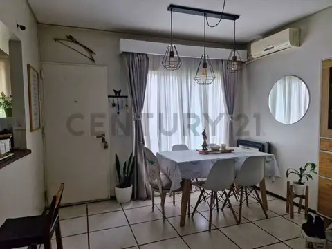 9 de julio 400, Piso 0
