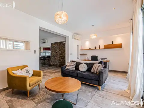 Casa en Venta en Villa Sarmiento, USD 370.000