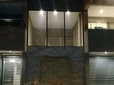DEPARTAMENTO 2 AMBIENTES CON TERRAZA Y COCHERA PRIVADA