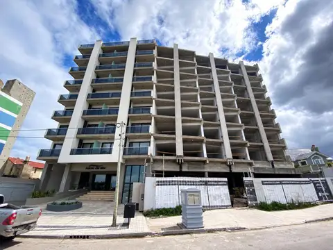 VENTA DPTO 4 AMB DUPLEX TERRAZA Y QUINCHO EN POZO