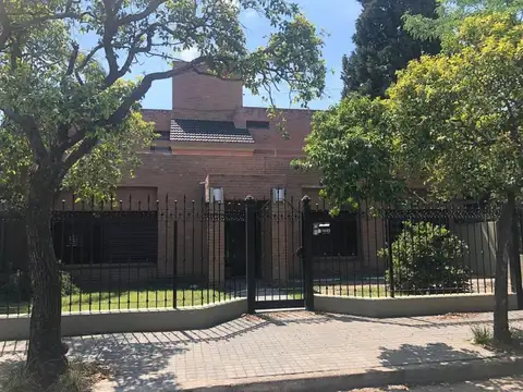 VENTA CASA 5 DORM CON COCHERA BAJO PALERMO