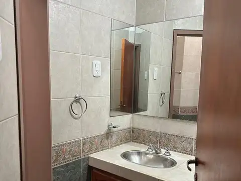 VENDO CASA EN B° ALTO DE LAS LOMAS