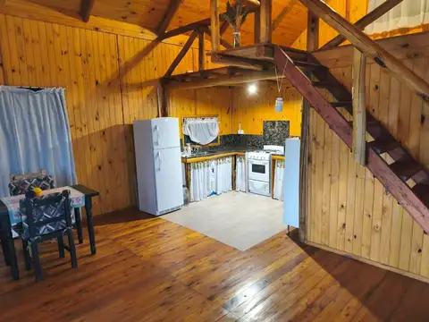 Casa Cabaña 3 ambientes con altillo en oro verde