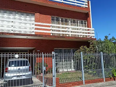 CASA 5 AMB EN VENTA   R. MEJIA