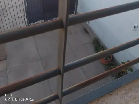 Departamento 6 ambientes con 1 baño