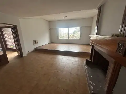 Depto Tipo Casa en Alquiler de 3 dormitorios