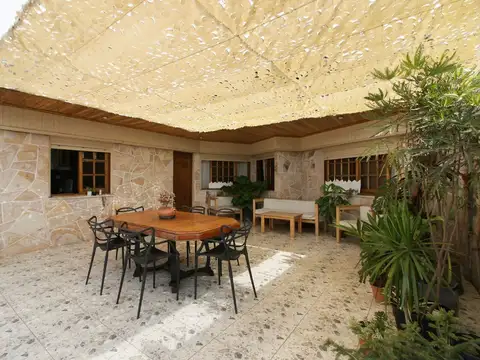 VENTA BANFIELD CASA MAS LOCAL TERRAZA Y COCHERA