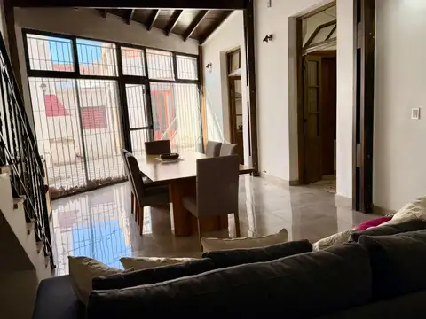Casa 5 ambientes con 1 baño