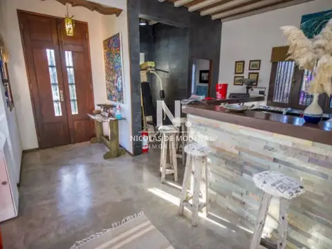 Casa 3 ambientes con 2 baños