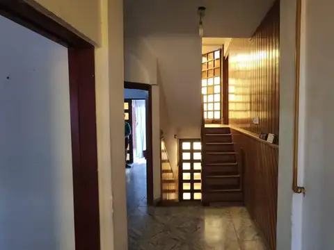 Casa 5 ambientes con 1 baño